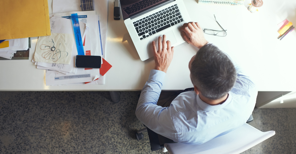 Enterprise stakeholders delaying a B2B marketing campaign through multiple approval cycles